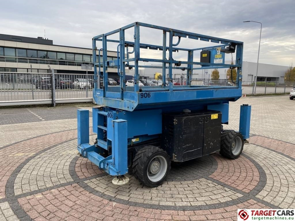 Genie GS-3369RT Diesel 4x4 Scissor Work Lift 1196cm - Sakselift: billede 3 Genie GS-3369RT Diesel 4x4 Scissor Work Lift 1196cm - Sakselift: billede 3