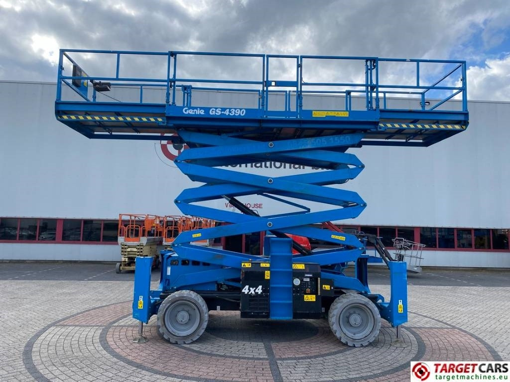 Genie GS-4390 RT LPG Scissor 4x4 Work Lift 1511cm - Sakselift: billede 5 Genie GS-4390 RT LPG Scissor 4x4 Work Lift 1511cm - Sakselift: billede 5