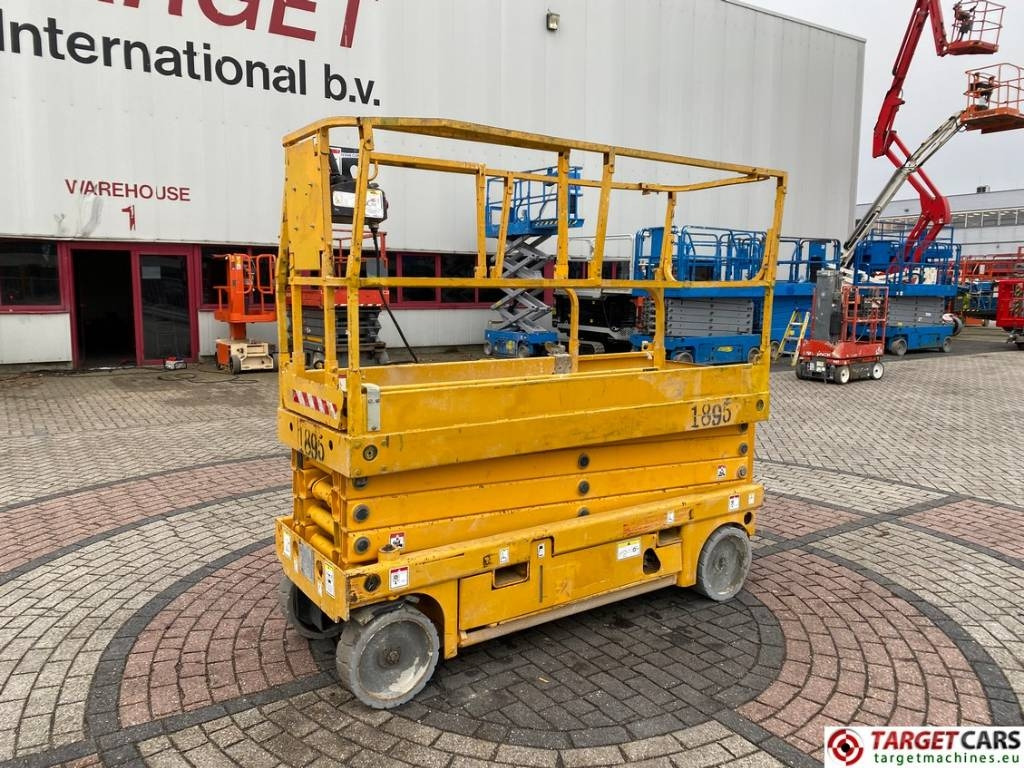 Haulotte Compact 10N Electric Scissor Work Lift 1000cm - Sakselift: billede 1 Haulotte Compact 10N Electric Scissor Work Lift 1000cm - Sakselift: billede 1
