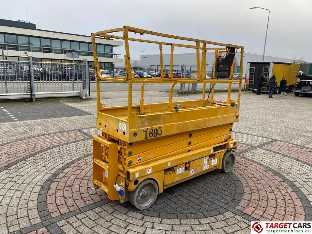 Haulotte Compact 10N Electric Scissor Work Lift 1000cm - Sakselift: billede 3 Haulotte Compact 10N Electric Scissor Work Lift 1000cm - Sakselift: billede 3