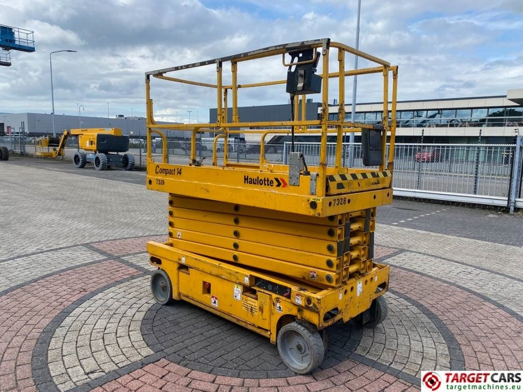 Haulotte Compact 14 Electric Scissor Work Lift 1385cm - Sakselift: billede 2 Haulotte Compact 14 Electric Scissor Work Lift 1385cm - Sakselift: billede 2