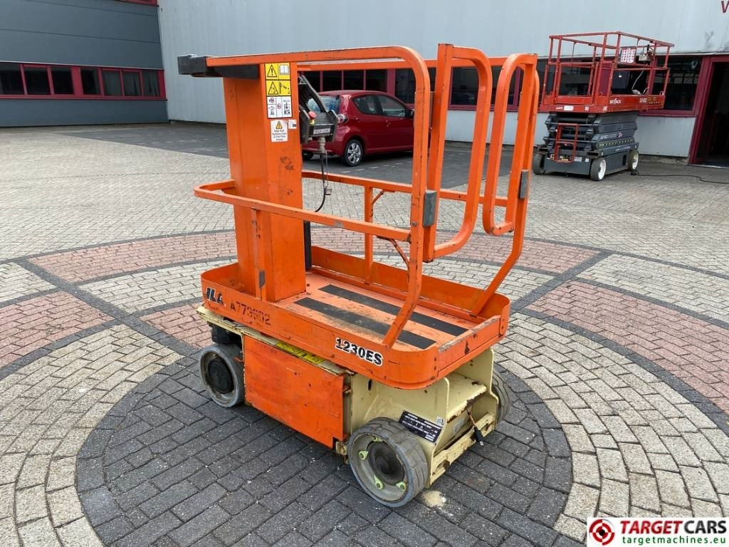 JLG 1230ES Electric Vertical Mast Work Lift 566cm - Søjlelift: billede 4 JLG 1230ES Electric Vertical Mast Work Lift 566cm - Søjlelift: billede 4