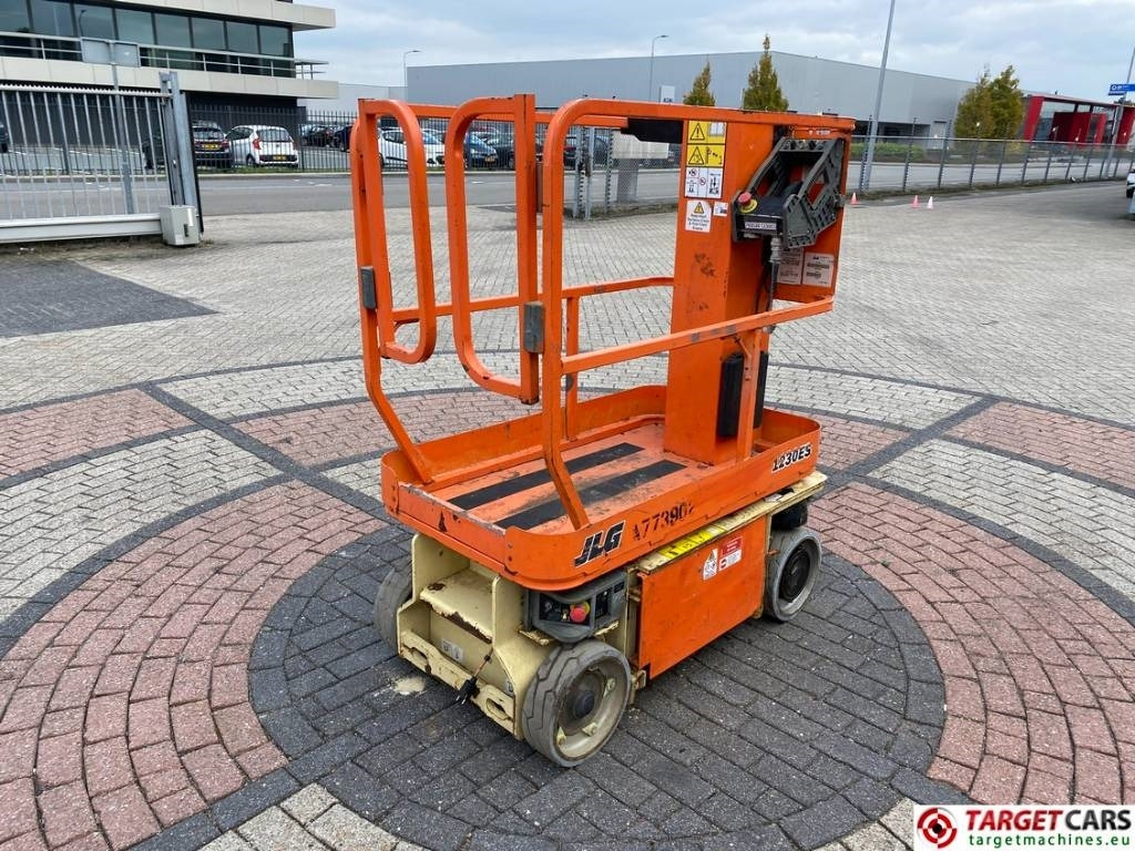 JLG 1230ES Electric Vertical Mast Work Lift 566cm - Søjlelift: billede 3 JLG 1230ES Electric Vertical Mast Work Lift 566cm - Søjlelift: billede 3