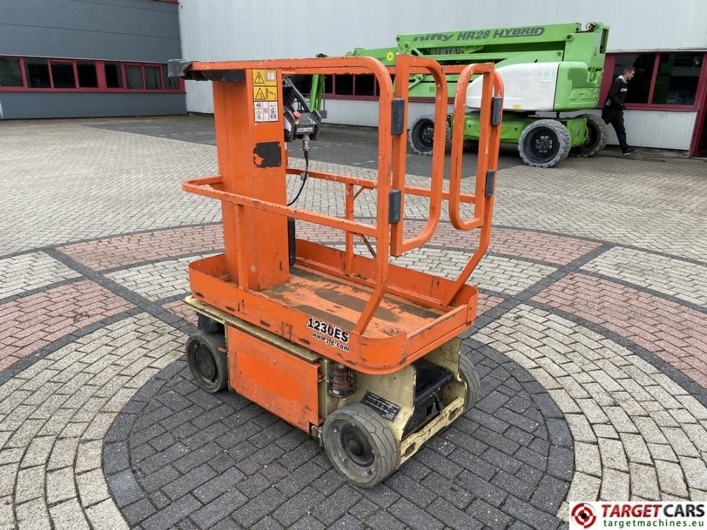 JLG 1230ES Electric Vertical Mast Work Lift 566cm - Søjlelift: billede 4 JLG 1230ES Electric Vertical Mast Work Lift 566cm - Søjlelift: billede 4