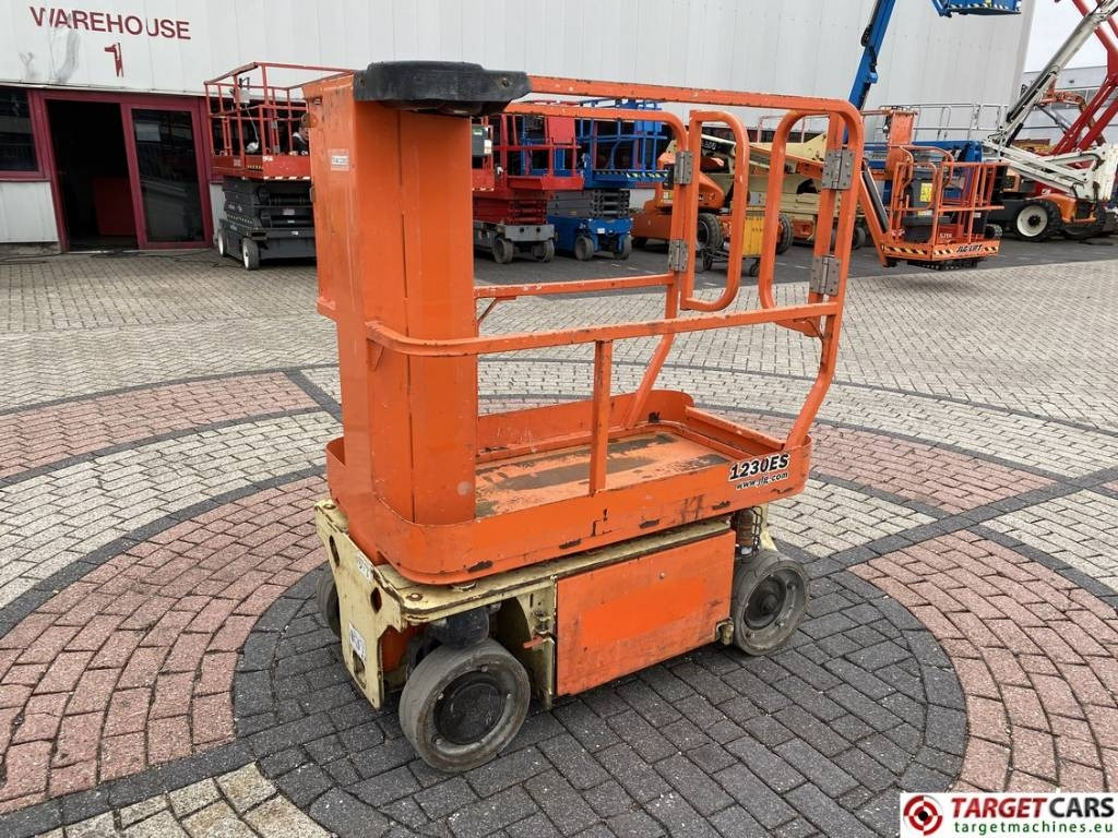 JLG 1230ES Electric Vertical Mast Work Lift 566cm - Søjlelift: billede 1 JLG 1230ES Electric Vertical Mast Work Lift 566cm - Søjlelift: billede 1