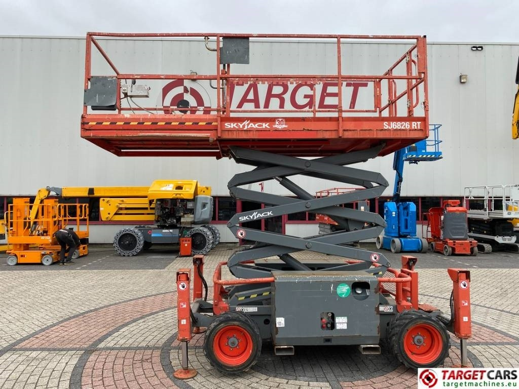 SkyJack SJ6826 RT Diesel 4x4 Scissor Work Lift 992cm  - Sakselift: billede 5 SkyJack SJ6826 RT Diesel 4x4 Scissor Work Lift 992cm  - Sakselift: billede 5