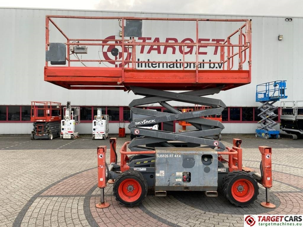 SkyJack SJ6826 RT Diesel 4x4 Scissor Work Lift 992cm - Sakselift: billede 5 SkyJack SJ6826 RT Diesel 4x4 Scissor Work Lift 992cm - Sakselift: billede 5