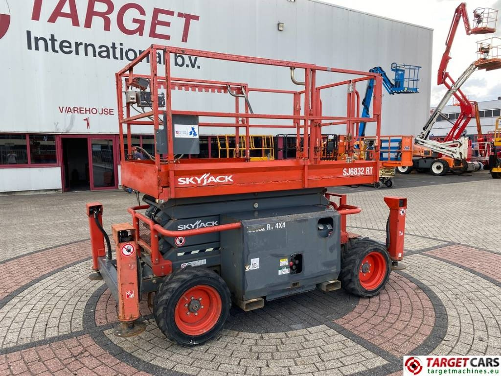 SkyJack SJ6832RT Diesel 4x4 Scissor 6832 Work Lift 1180cm - Sakselift: billede 1 SkyJack SJ6832RT Diesel 4x4 Scissor 6832 Work Lift 1180cm - Sakselift: billede 1
