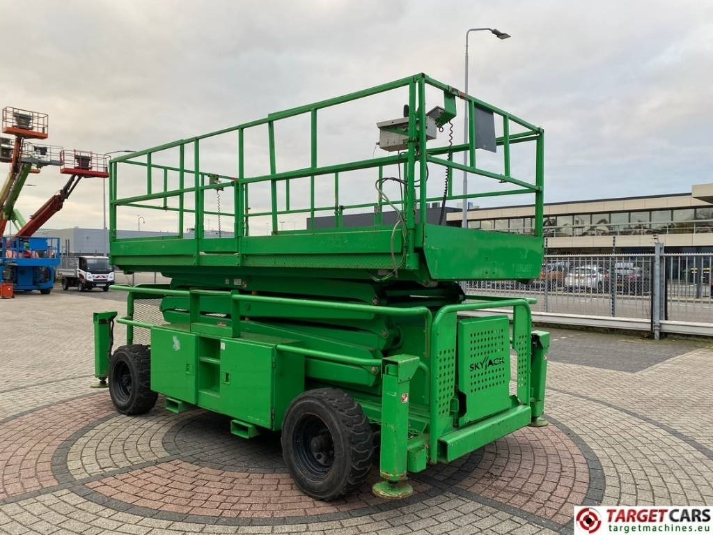 SkyJack SJ9241 RT Diesel 4x4 Scissor Work Lift 1450cm - Sakselift: billede 2 SkyJack SJ9241 RT Diesel 4x4 Scissor Work Lift 1450cm - Sakselift: billede 2