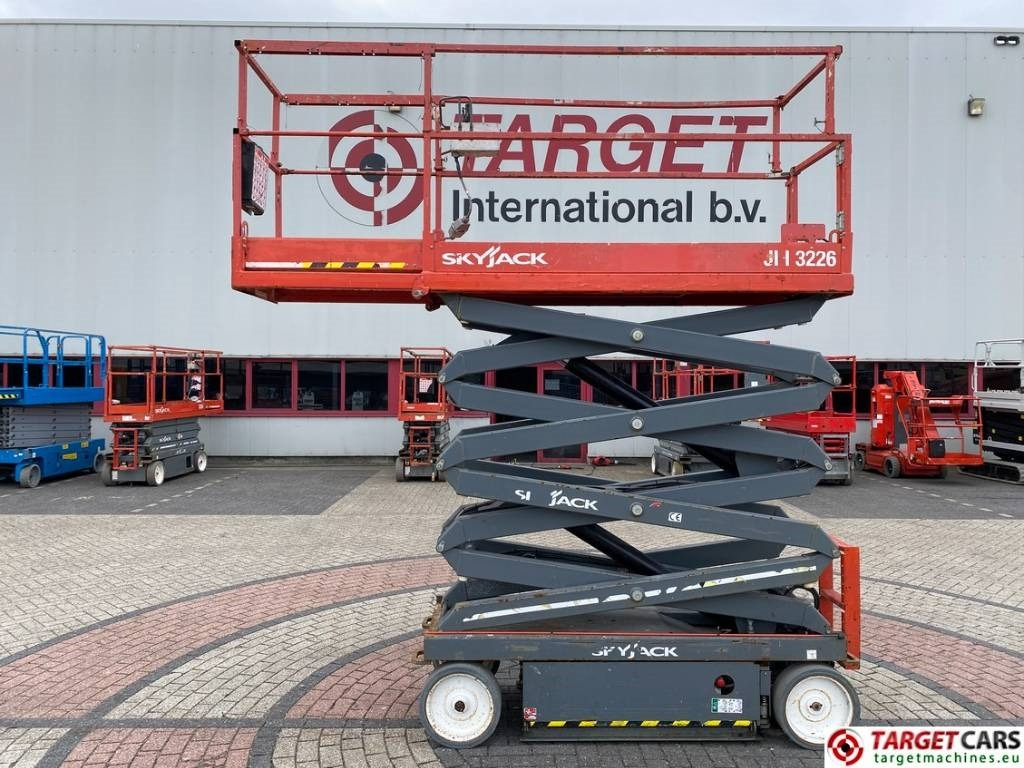 SkyJack SJIII-3226 Electric 3226 Scissor Work Lift 990cm  - Sakselift: billede 5 SkyJack SJIII-3226 Electric 3226 Scissor Work Lift 990cm  - Sakselift: billede 5