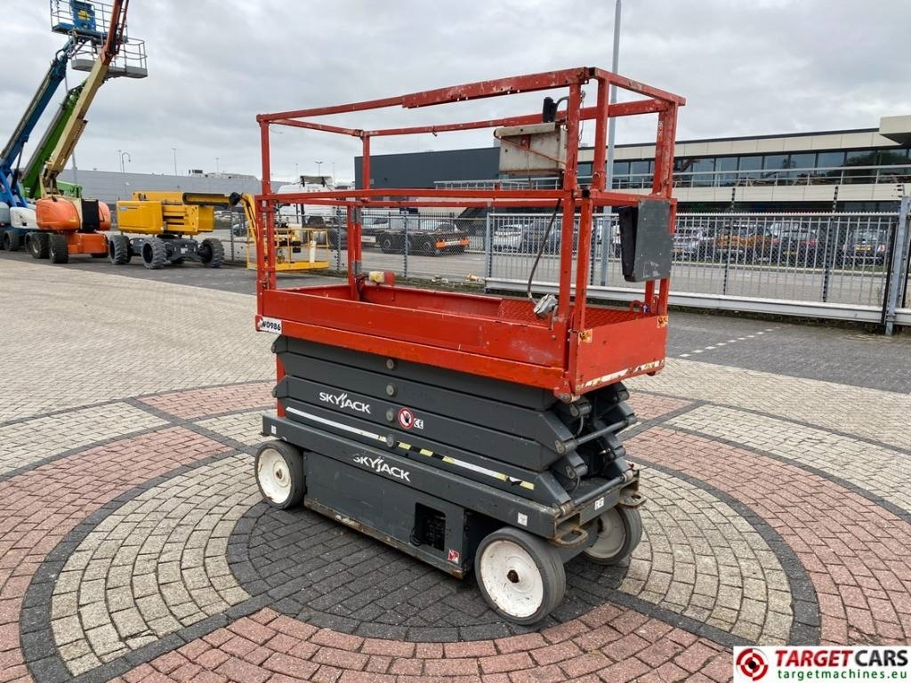 SkyJack SJIII-3226 Electric 3226 Scissor Work Lift 990cm  - Sakselift: billede 2 SkyJack SJIII-3226 Electric 3226 Scissor Work Lift 990cm  - Sakselift: billede 2
