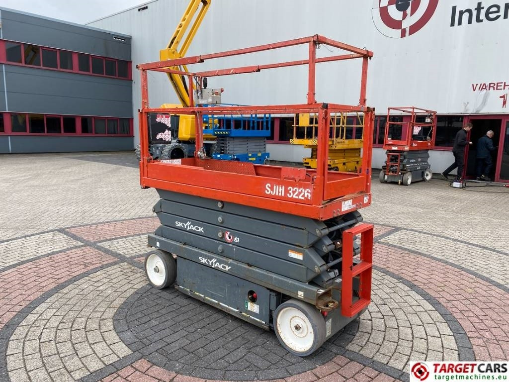 SkyJack SJIII-3226 Electric 3226 Scissor Work Lift 990cm  - Sakselift: billede 4 SkyJack SJIII-3226 Electric 3226 Scissor Work Lift 990cm  - Sakselift: billede 4