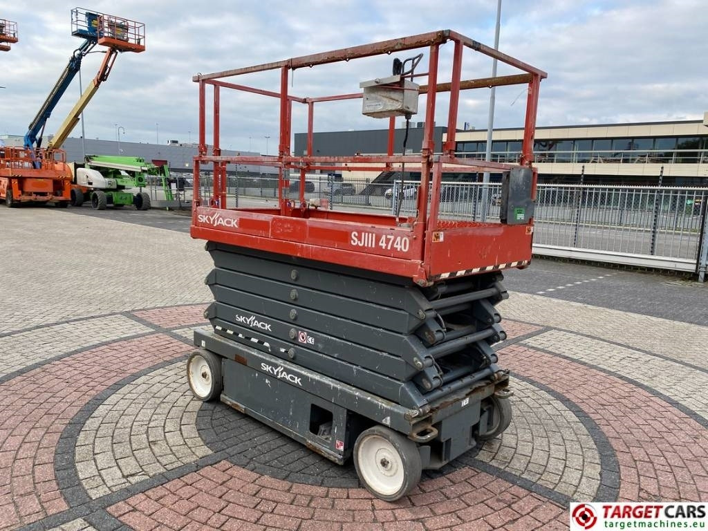 SkyJack SJIII-4740 Electric 4740 Scissor Work Lift 1380cm  - Sakselift: billede 2 SkyJack SJIII-4740 Electric 4740 Scissor Work Lift 1380cm  - Sakselift: billede 2
