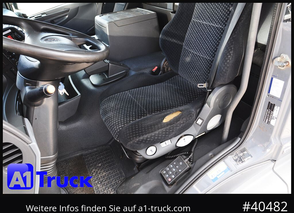 MERCEDES-BENZ 1824 LL Carrier 950 Mt, 3 Kammern, Automatik - Kølevogn lastbil: billede 4 MERCEDES-BENZ 1824 LL Carrier 950 Mt, 3 Kammern, Automatik - Kølevogn lastbil: billede 4