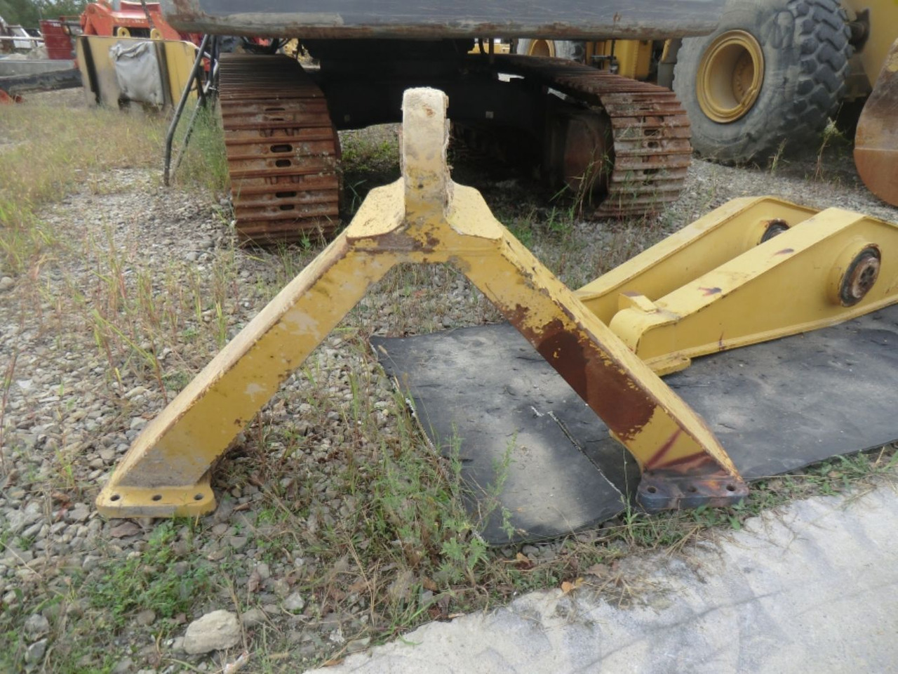 Caterpillar 735 Supporto telaio assale posteriore - Aksel og reservedele for Entreprenørmaskin: billede 1 Caterpillar 735 Supporto telaio assale posteriore - Aksel og reservedele for Entreprenørmaskin: billede 1