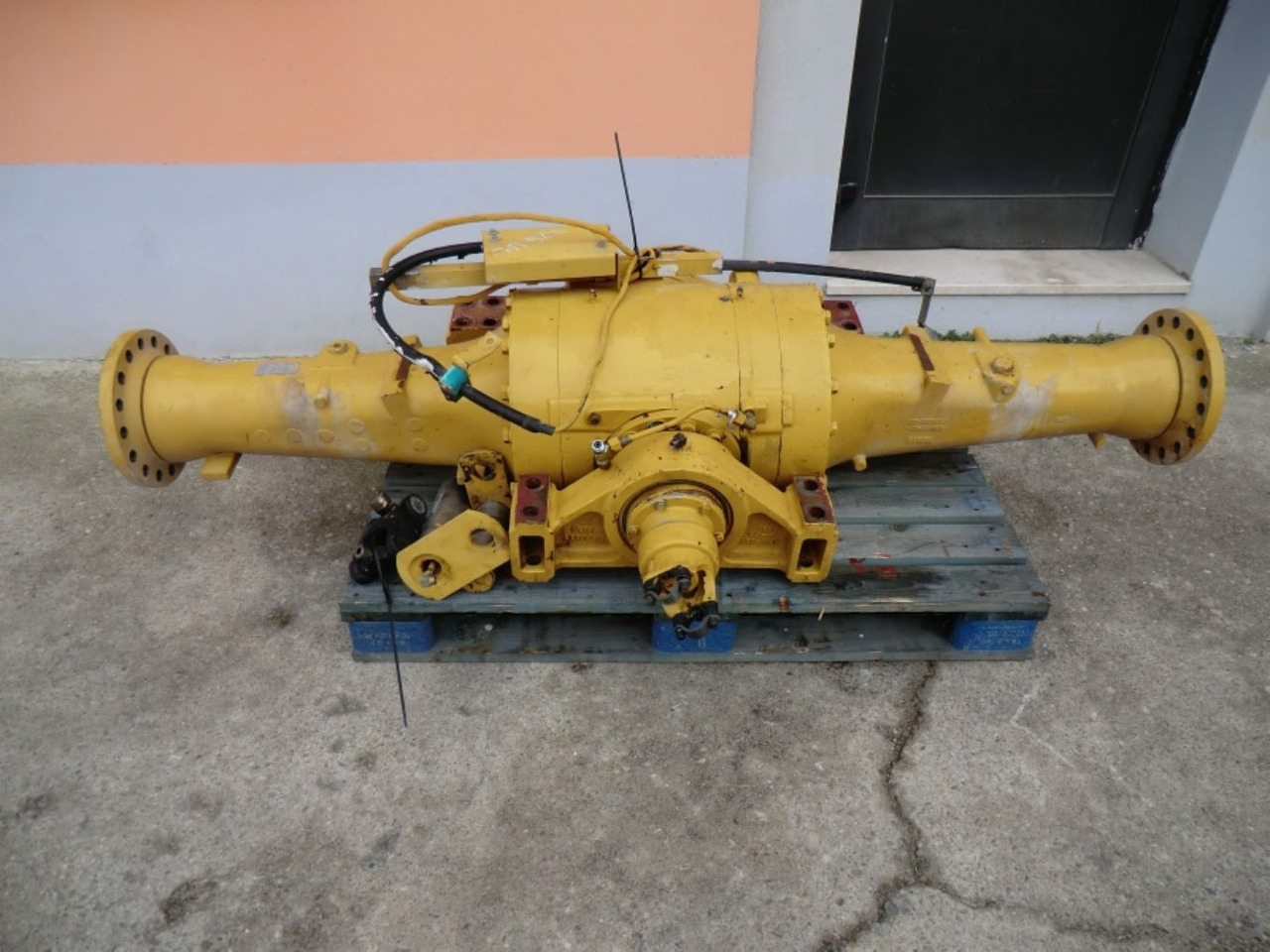 Caterpillar 928G - Bagaksel for Entreprenørmaskin: billede 5 Caterpillar 928G - Bagaksel for Entreprenørmaskin: billede 5