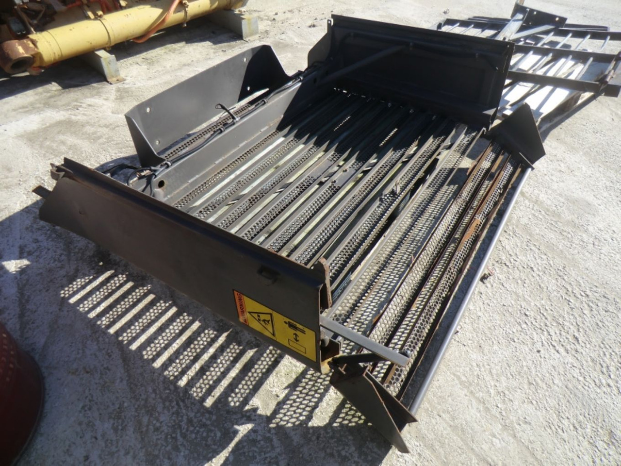 VOLVO L330E GRIGLIA - Gitter for Entreprenørmaskin: billede 3 VOLVO L330E GRIGLIA - Gitter for Entreprenørmaskin: billede 3