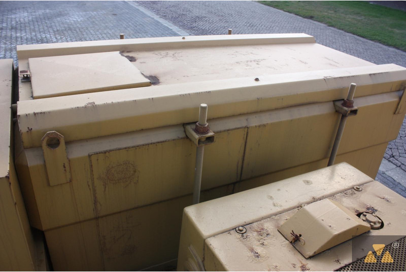 Tankbil til transportering brandstof Caterpillar D6E Fuel tanker: billede 19 Tankbil til transportering brandstof Caterpillar D6E Fuel tanker: billede 19