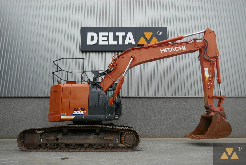 Hitachi ZX225USLC-6 - Bæltegravemaskine: billede 2 Hitachi ZX225USLC-6 - Bæltegravemaskine: billede 2