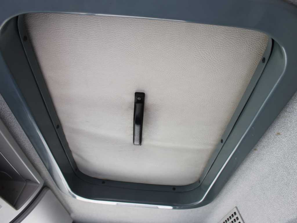 Lastbil med presenning Iveco EUROCARGO ML 75E18, EURO 4, SIDE PANEL, SLEEPING BODY: billede 14