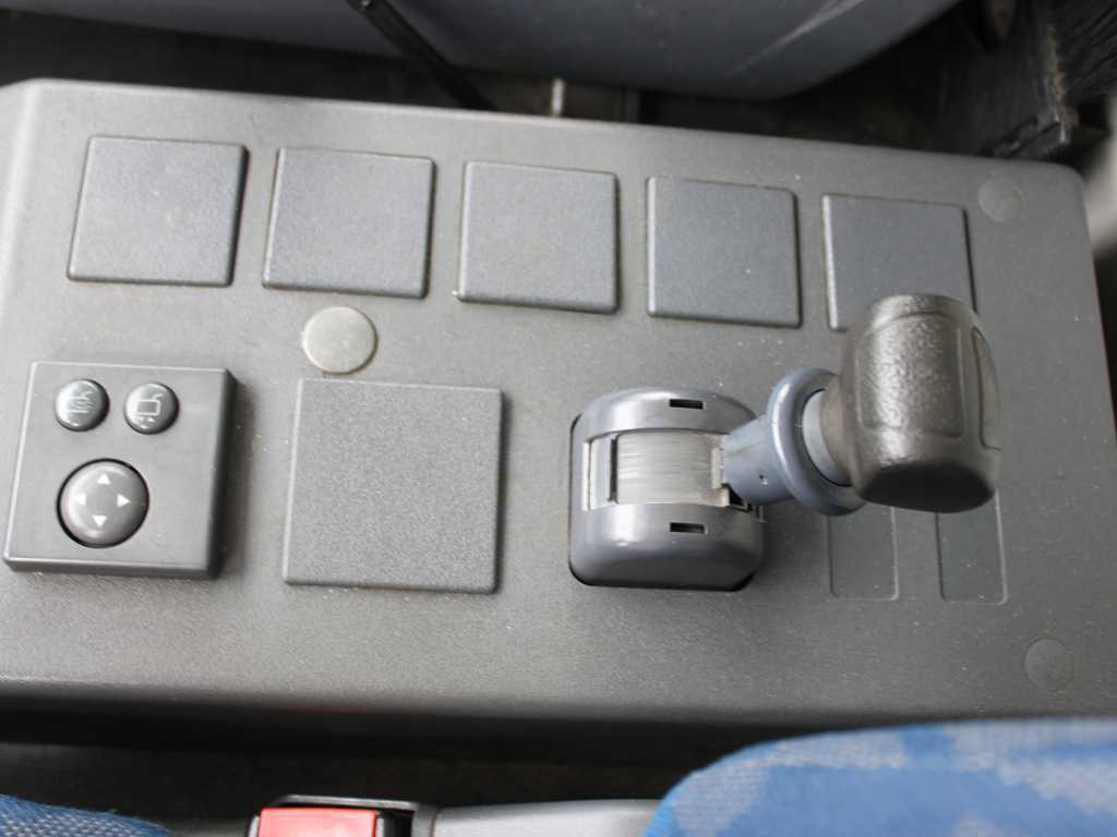 Lastbil med presenning Iveco EUROCARGO ML 75E18, EURO 4, SIDE PANEL, SLEEPING BODY: billede 13