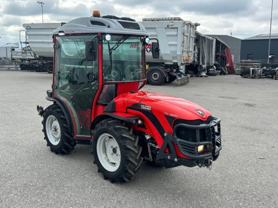 Antonio Carraro SRX 5800 TORA REDCAB, YANMAR; RADIO; KLIMA; RevGuide - Minitraktor: billede 3 Antonio Carraro SRX 5800 TORA REDCAB, YANMAR; RADIO; KLIMA; RevGuide - Minitraktor: billede 3