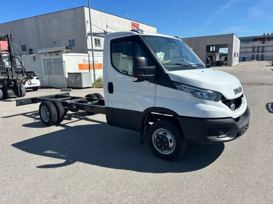Iveco Daily 40 - 180 Fahrgestell, E6 Ohne Motor/Ohne Getriebe 2 Stück verfügbar - Lastbil chassis: billede 3 Iveco Daily 40 - 180 Fahrgestell, E6 Ohne Motor/Ohne Getriebe 2 Stück verfügbar - Lastbil chassis: billede 3