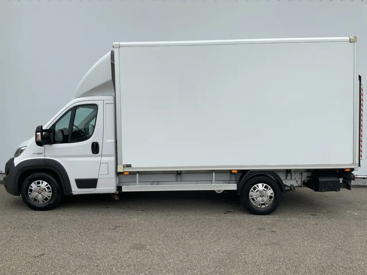 Fiat Ducato 35H 2.3 MultiJet L3H1 Meubelbak & Lift & Zijdeur A - Varebil med kasse: billede 3 Fiat Ducato 35H 2.3 MultiJet L3H1 Meubelbak & Lift & Zijdeur A - Varebil med kasse: billede 3