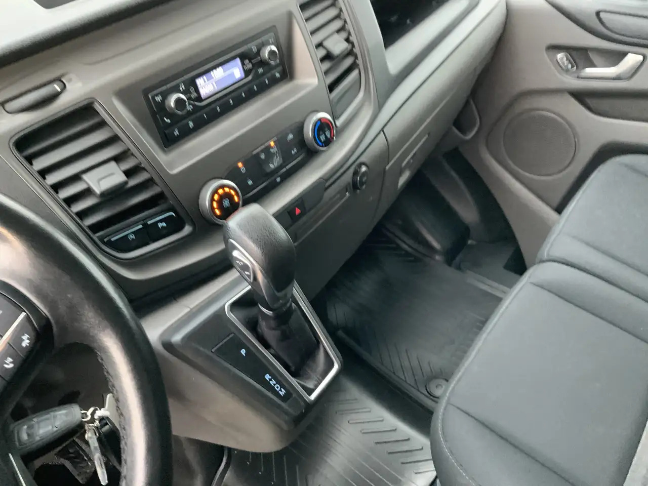 Ford Transit Custom 280 2.0 TDCI L1H1 Automaat Dub Schuifdeur Side Bar - Varevogn: billede 5 Ford Transit Custom 280 2.0 TDCI L1H1 Automaat Dub Schuifdeur Side Bar - Varevogn: billede 5