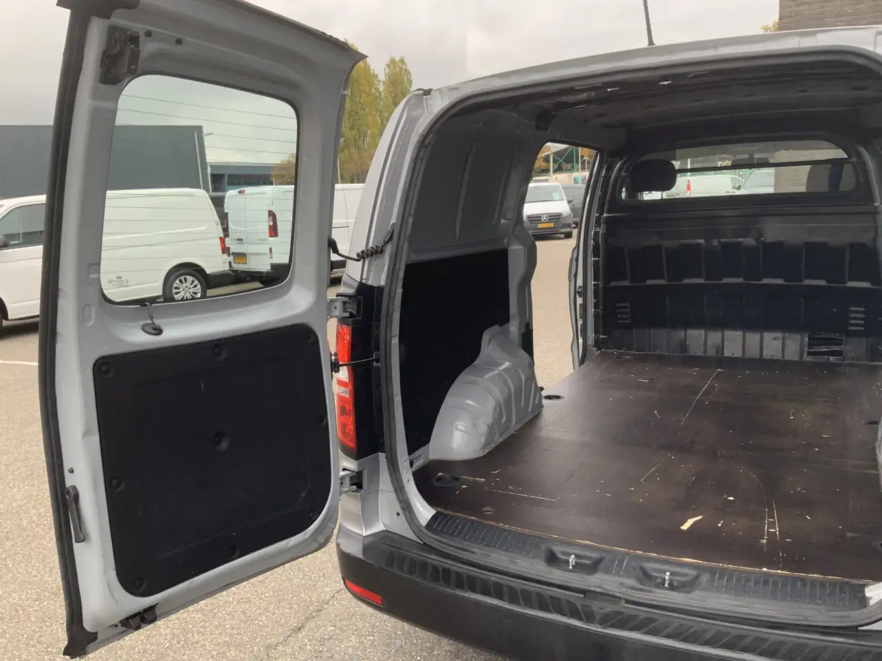 Hyundai H 300 2.5 CRDi Dynamic Dub Schuifdeur Airco Navi 3 Zits - Varevogn: billede 5 Hyundai H 300 2.5 CRDi Dynamic Dub Schuifdeur Airco Navi 3 Zits - Varevogn: billede 5