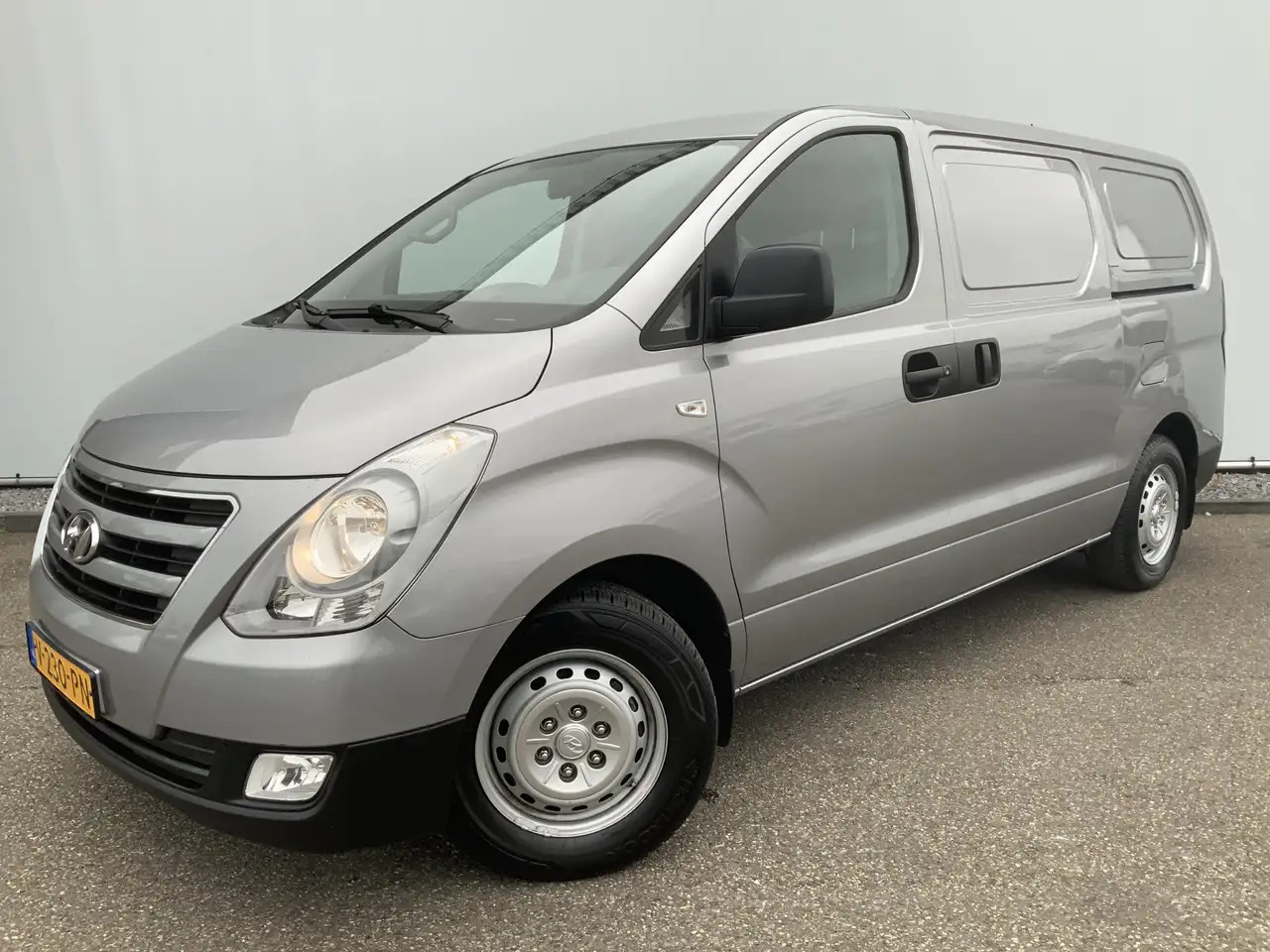 Hyundai H 300 2.5 CRDi Dynamic Dub Schuifdeur Airco Navi 3 Zits - Varevogn: billede 1 Hyundai H 300 2.5 CRDi Dynamic Dub Schuifdeur Airco Navi 3 Zits - Varevogn: billede 1