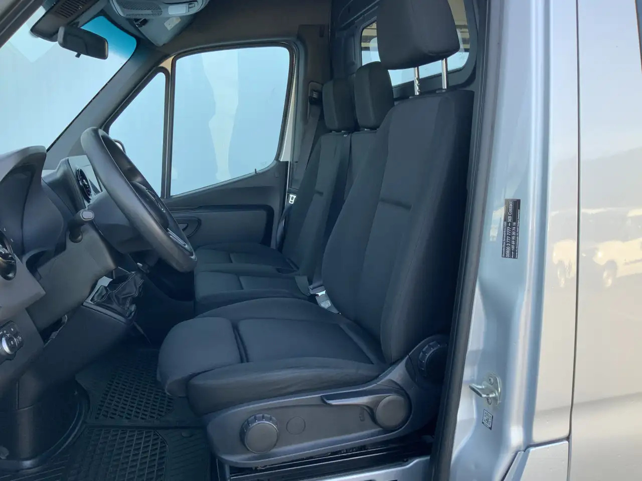 Leje en Mercedes-Benz Sprinter 314 2.2 CDI L2H2 Airco Cruise 3 Zits Trekhaak 2000 Mercedes-Benz Sprinter 314 2.2 CDI L2H2 Airco Cruise 3 Zits Trekhaak 2000: billede 6