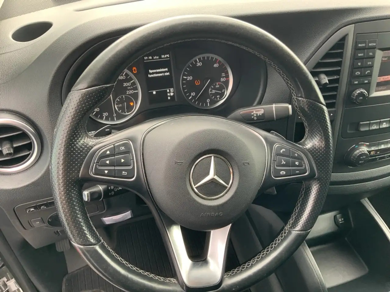 Leje en Mercedes-Benz Vito 119 CDI Lang Automaat Airco Cruise Trekhaak 2500 k Mercedes-Benz Vito 119 CDI Lang Automaat Airco Cruise Trekhaak 2500 k: billede 11 Leje en Mercedes-Benz Vito 119 CDI Lang Automaat Airco Cruise Trekhaak 2500 k Mercedes-Benz Vito 119 CDI Lang Automaat Airco Cruise Trekhaak 2500 k: billede 11