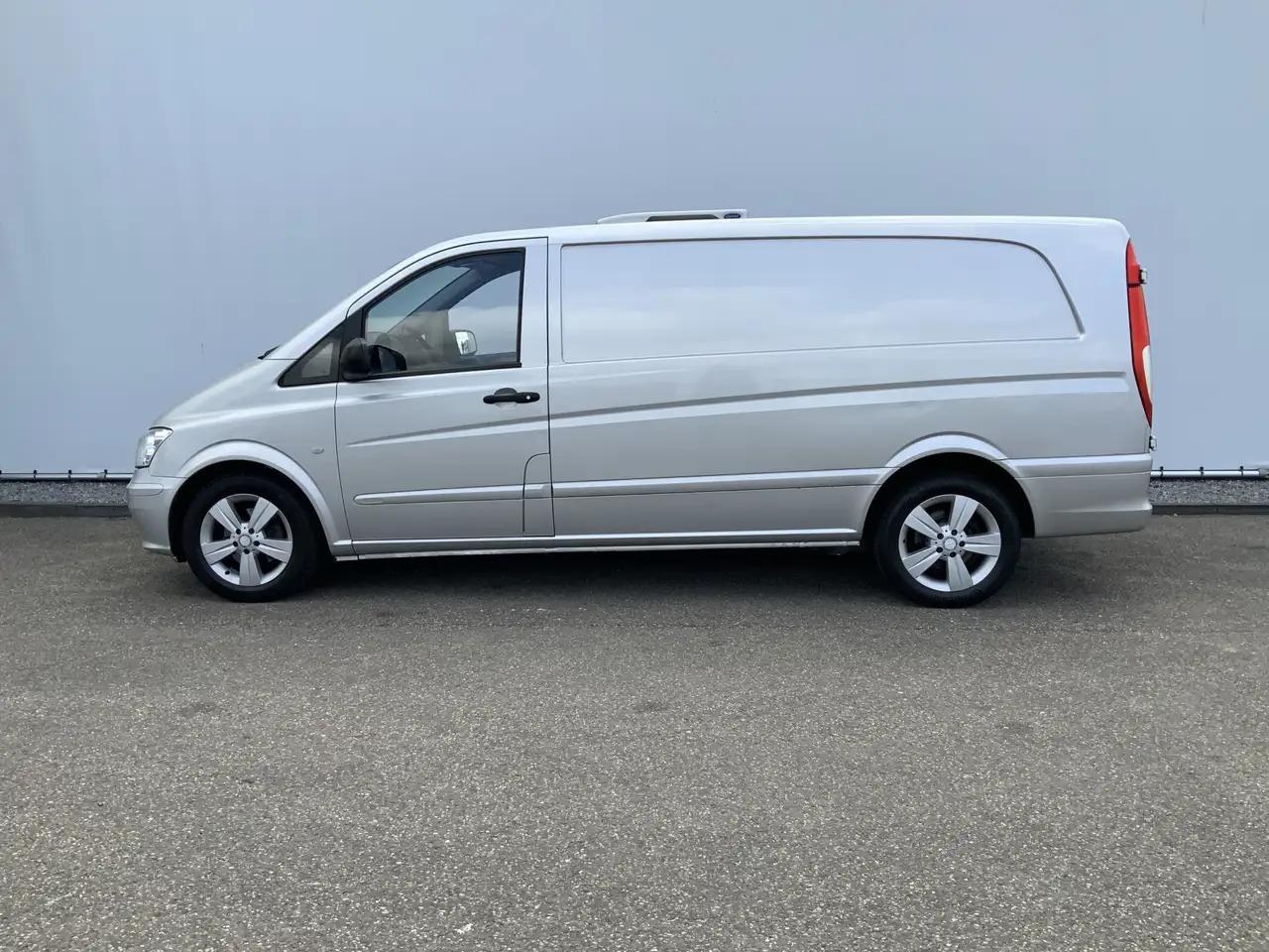 Mercedes-Benz Vito 122 CDI Automaat Koel Auto werkt 100 % 0.gr Airco - Kølebil: billede 3 Mercedes-Benz Vito 122 CDI Automaat Koel Auto werkt 100 % 0.gr Airco - Kølebil: billede 3