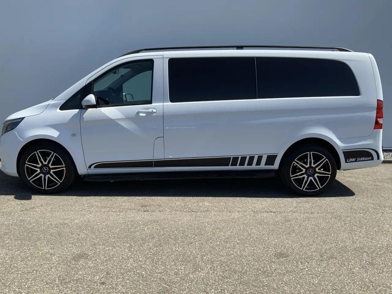 Mercedes-Benz Vito Tourer XL 114 CDI Autom. Airco Cruise Camera Alu V - Varevogn: billede 3 Mercedes-Benz Vito Tourer XL 114 CDI Autom. Airco Cruise Camera Alu V - Varevogn: billede 3