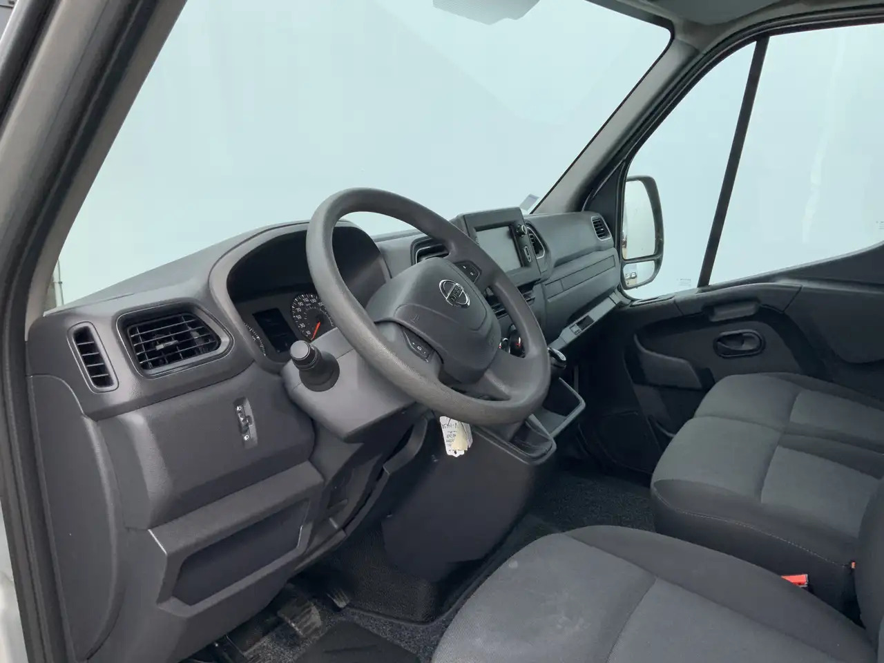Nissan Interstar 2.3 dCi L2H2 Acenta Airco Cruise 3 Zits Camera Nav - Varevogn: billede 5 Nissan Interstar 2.3 dCi L2H2 Acenta Airco Cruise 3 Zits Camera Nav - Varevogn: billede 5