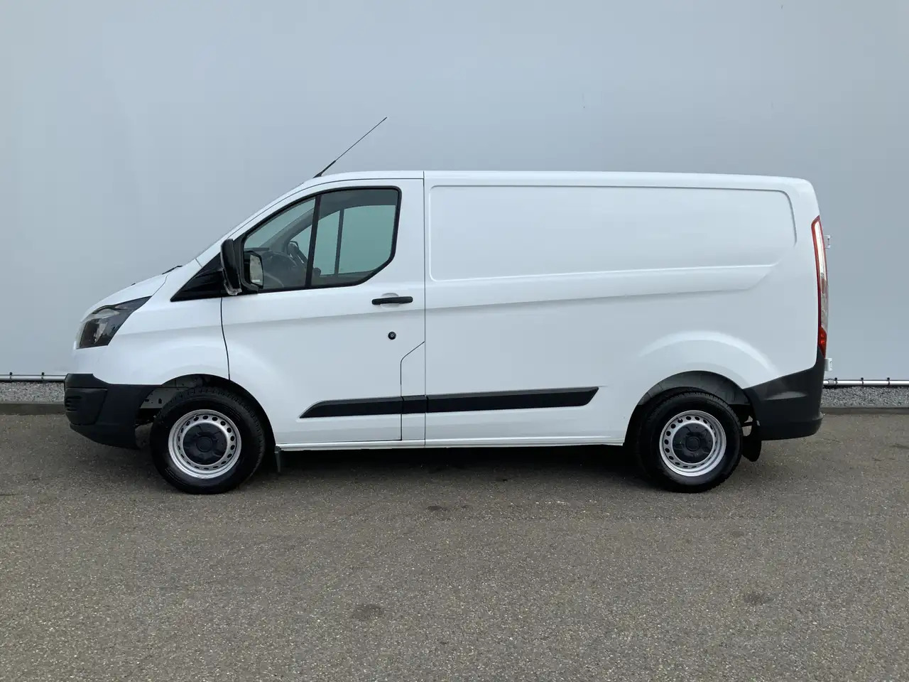 Ford Transit Custom 270 2.2 TDCI L1H1 Economy Edition Airco Cruise 3 Z - Øvrig maskin: billede 3 Ford Transit Custom 270 2.2 TDCI L1H1 Economy Edition Airco Cruise 3 Z - Øvrig maskin: billede 3