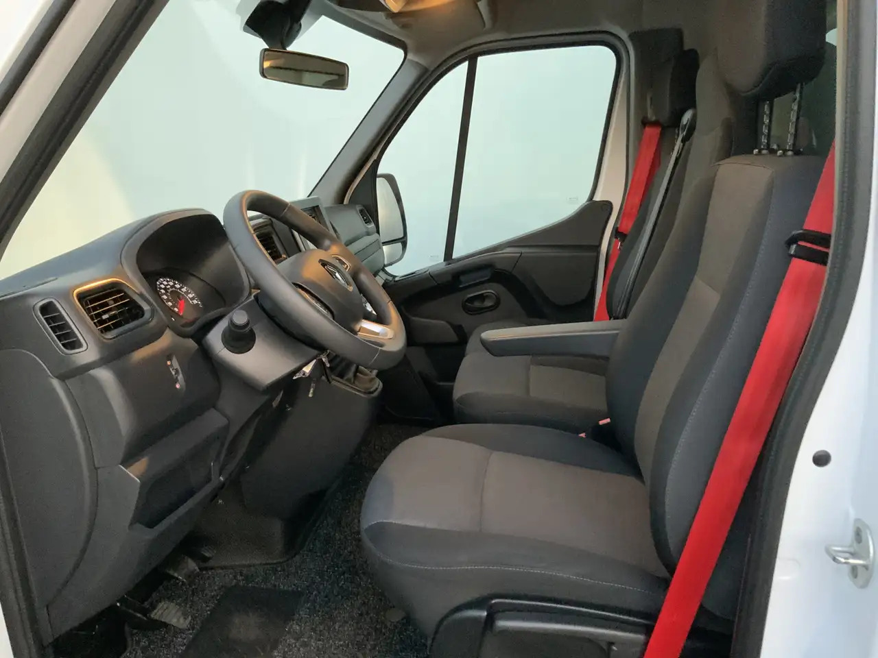 Renault Master T35 2.3 dCi 145 L3 Meubelbak&Klep Zijdeur Airco Cr - Øvrig maskin: billede 4 Renault Master T35 2.3 dCi 145 L3 Meubelbak&Klep Zijdeur Airco Cr - Øvrig maskin: billede 4