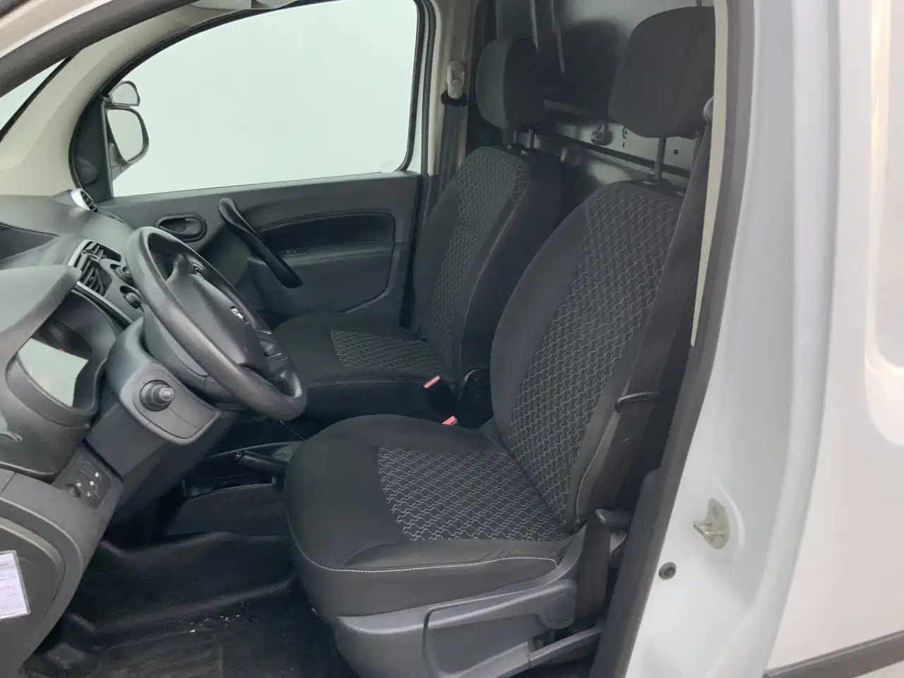 Renault Kangoo 1.5 dCi 90 Energy Luxe Airco Cruise Euro 6 - Små varebil: billede 4 Renault Kangoo 1.5 dCi 90 Energy Luxe Airco Cruise Euro 6 - Små varebil: billede 4