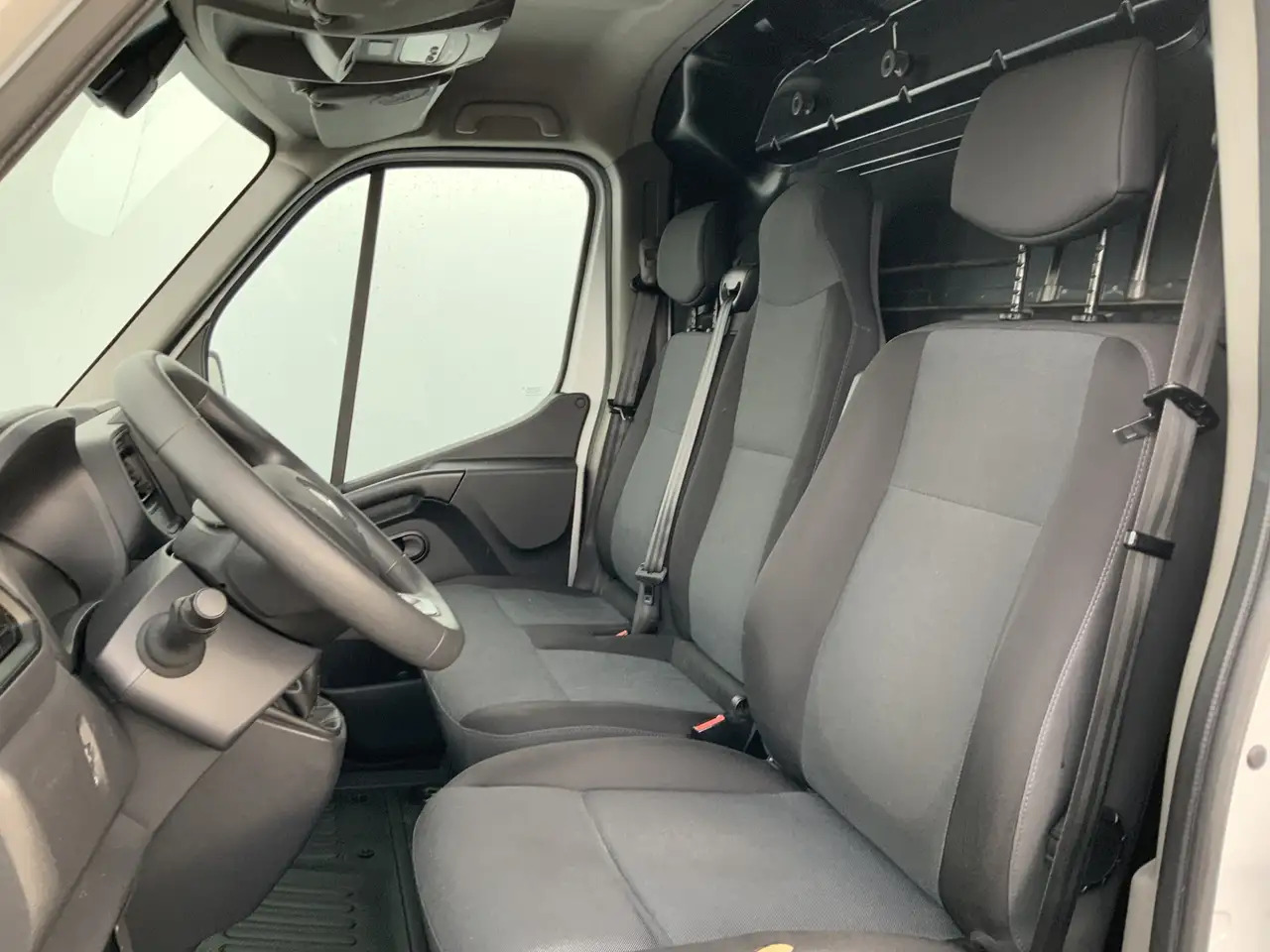 Renault Master T35 2.3 dCi 135 L2H2 Airco Cruise 3 Zits Camera Na - Varevogn: billede 4 Renault Master T35 2.3 dCi 135 L2H2 Airco Cruise 3 Zits Camera Na - Varevogn: billede 4