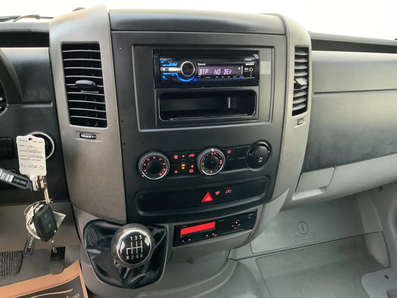 Volkswagen Crafter 35 2.0 TDI L3H1 Glasresteel Airco Cruise 3 Zits UI - Varebil med kasse, Utility/ Speciel maskine: billede 5 Volkswagen Crafter 35 2.0 TDI L3H1 Glasresteel Airco Cruise 3 Zits UI - Varebil med kasse, Utility/ Speciel maskine: billede 5