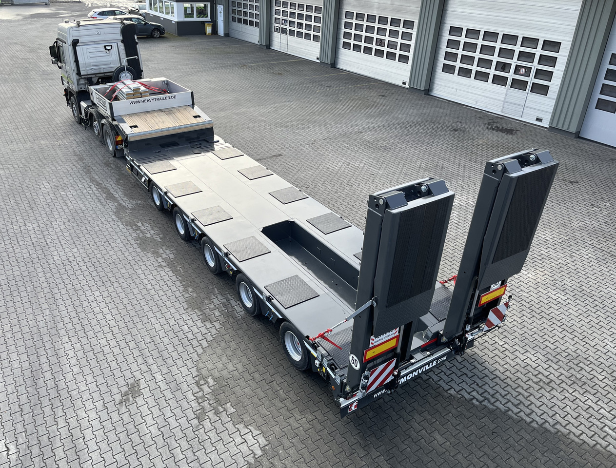 FAYMONVILLE 5-Achs-Tele-Semi mit Halbachsen "Twinaxle" und hydr. Rampen Auflieger - Nedbygget platform sættevogn: billede 2 FAYMONVILLE 5-Achs-Tele-Semi mit Halbachsen "Twinaxle" und hydr. Rampen Auflieger - Nedbygget platform sættevogn: billede 2