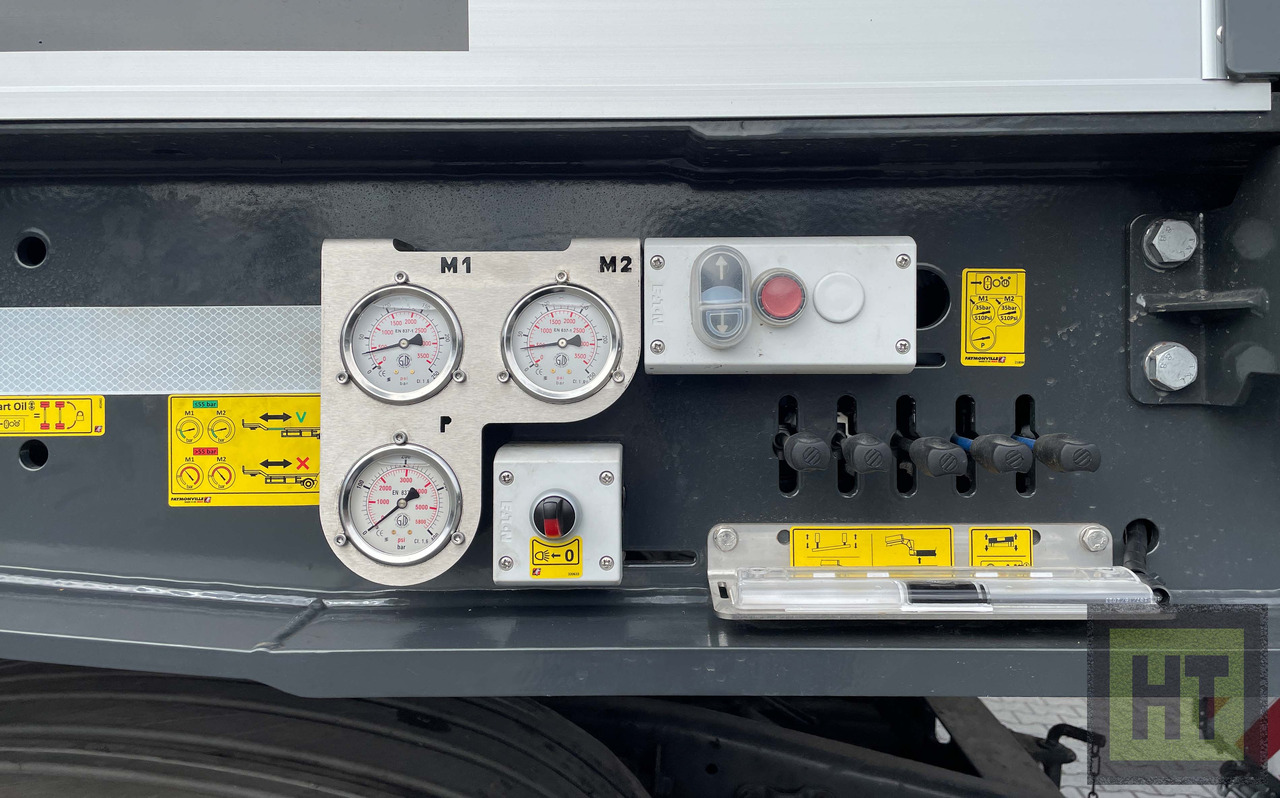 Faymonville 3-Achs-Tiefbett mit Pendelachsen und Bolzen-Laschenkupplung - Nedbygget platform sættevogn: billede 2 Faymonville 3-Achs-Tiefbett mit Pendelachsen und Bolzen-Laschenkupplung - Nedbygget platform sættevogn: billede 2