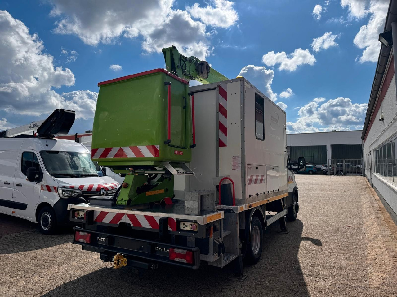 Iveco 70C18 Hubarbeitsbühne France Elevateur 172 CPL - Lastbil med mandskabslift: billede 5 Iveco 70C18 Hubarbeitsbühne France Elevateur 172 CPL - Lastbil med mandskabslift: billede 5