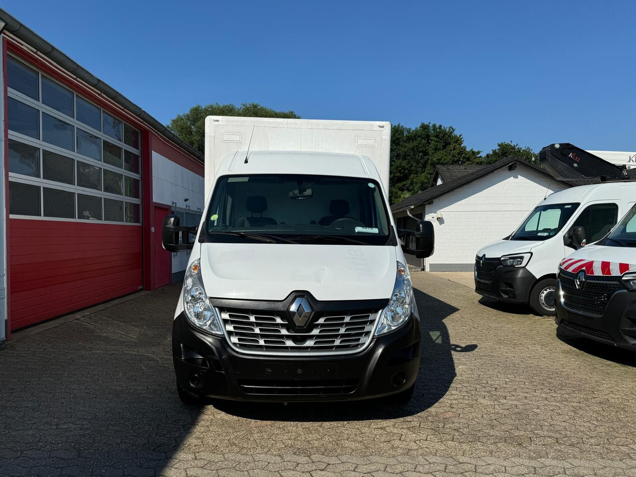 Renault Master Koffer mit Auffahrrampe 1200kg Nutzlast - Varebil med kasse: billede 2 Renault Master Koffer mit Auffahrrampe 1200kg Nutzlast - Varebil med kasse: billede 2