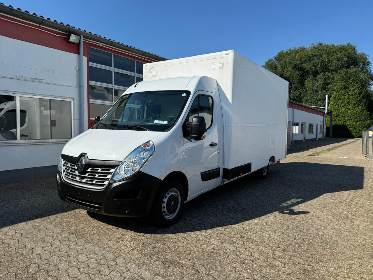 Renault Master Koffer mit Auffahrrampe 1200kg Nutzlast - Varebil med kasse: billede 1 Renault Master Koffer mit Auffahrrampe 1200kg Nutzlast - Varebil med kasse: billede 1