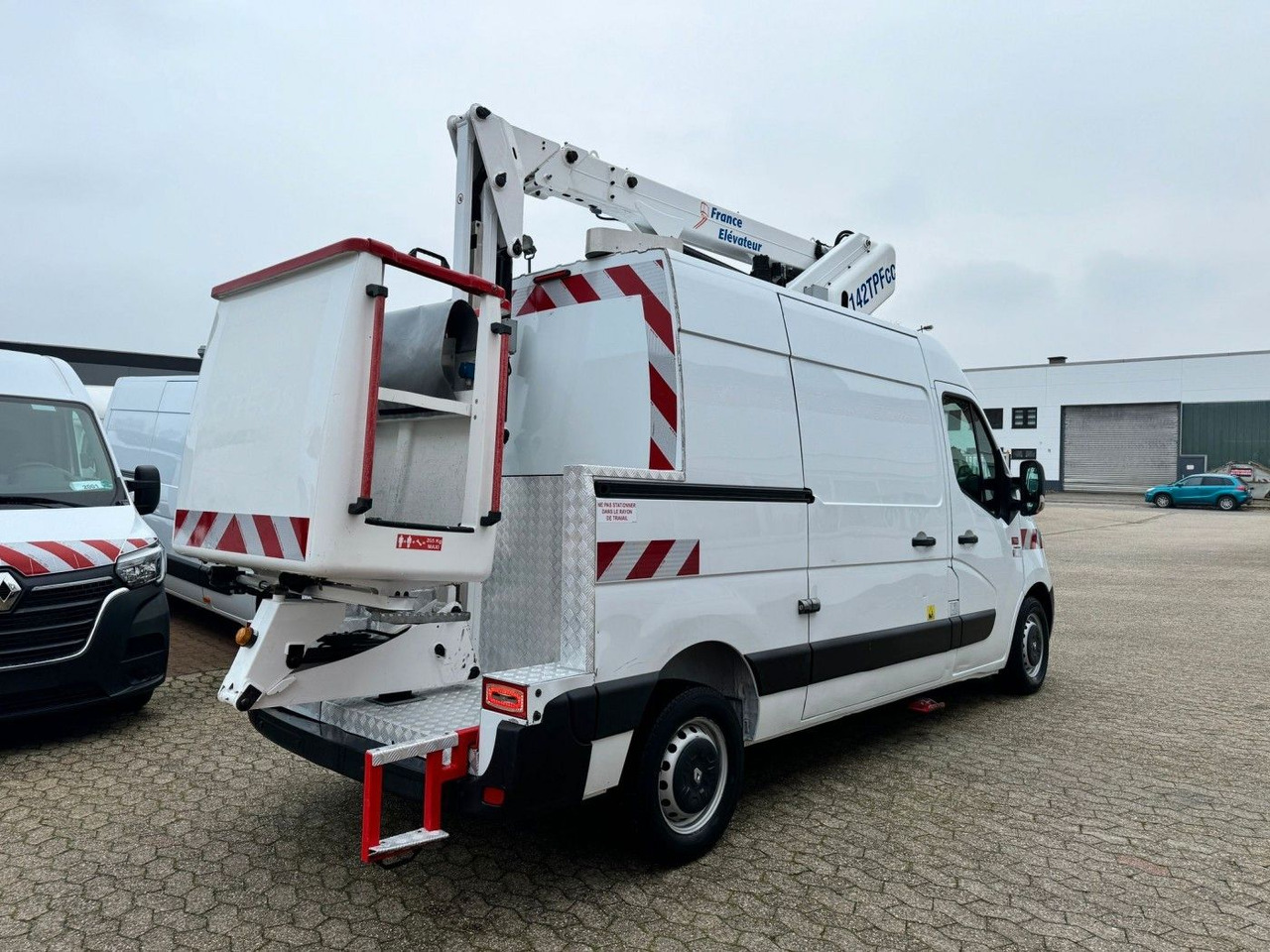 Renault Master Steiger France Elévateur 142 TPFcc - Lastbil med mandskabslift: billede 4 Renault Master Steiger France Elévateur 142 TPFcc - Lastbil med mandskabslift: billede 4