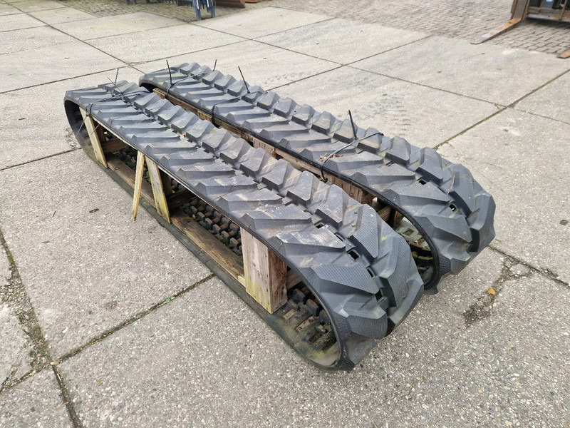 Komatsu nieuwe tracks t.b.v. PC75 tot PC88 - Larvebånd for Lastbil: billede 2 Komatsu nieuwe tracks t.b.v. PC75 tot PC88 - Larvebånd for Lastbil: billede 2