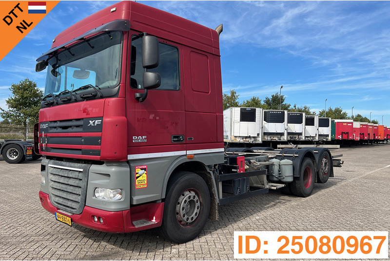 DAF XF105.460 Space Cab - Lastbil chassis: billede 1 DAF XF105.460 Space Cab - Lastbil chassis: billede 1