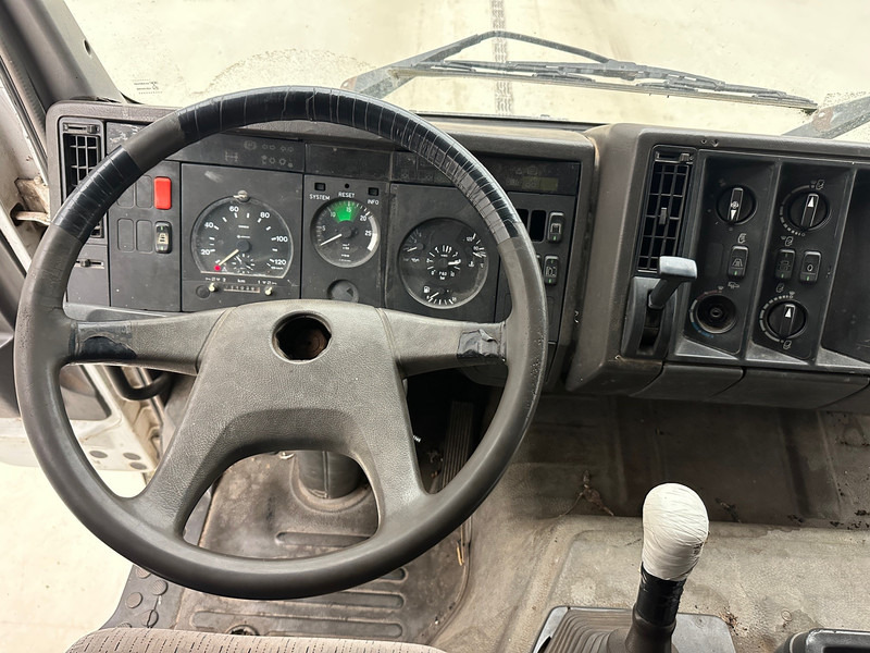 Tipvogn lastbil, Lastbil med kran Mercedes-Benz SK 1831: billede 13